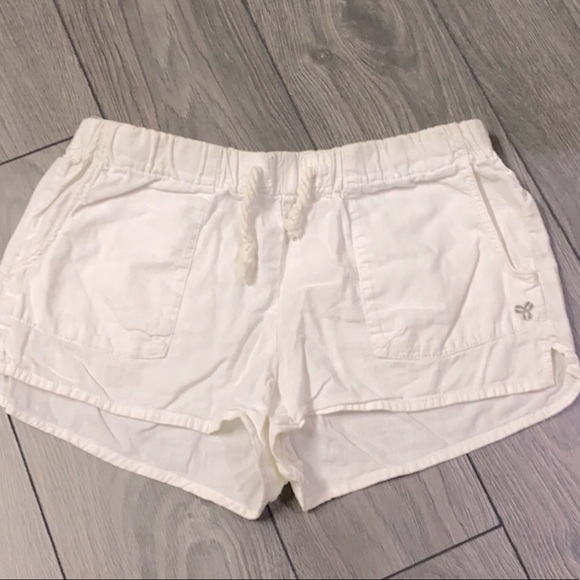 Tna shorts aritzia linen cotton white booty bootie
